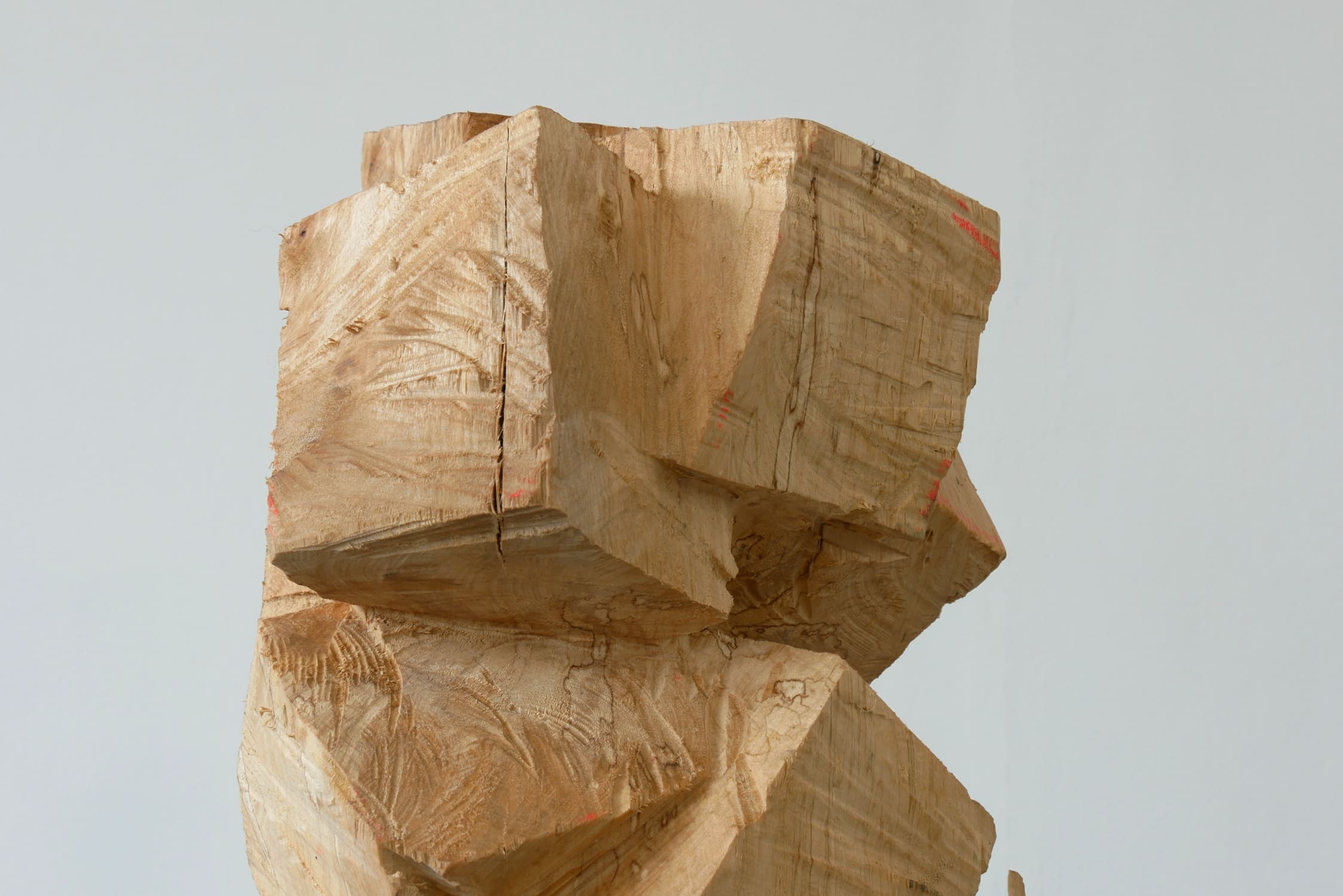 Skulptur aus Birke Titel Kubistische Studie No6 ein Werk von Ina Mertens 2024
